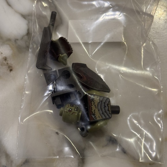 LEGO Lord Of The Rings LOR137 Orc Minifigure 10333 Barad-dur Unassembled - Picture 4 of 5